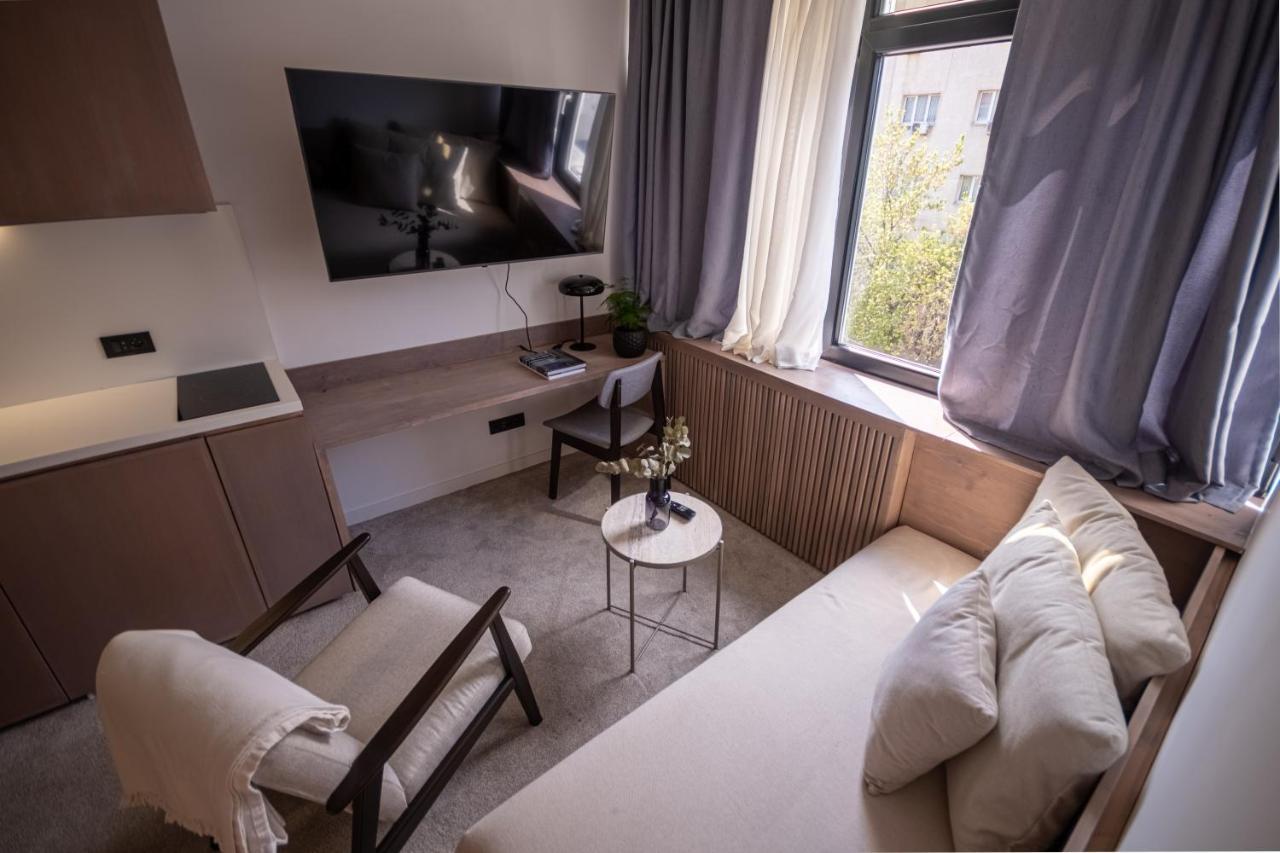 Bloom Suites Pristina Exterior foto